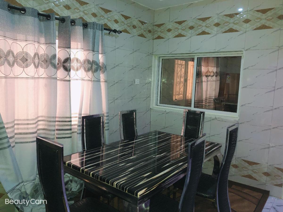 Awamuulamin Manneh Guest House Abuko 외부 사진